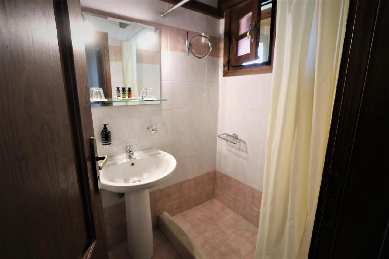 Vateri Hotel Límni Екстериор снимка